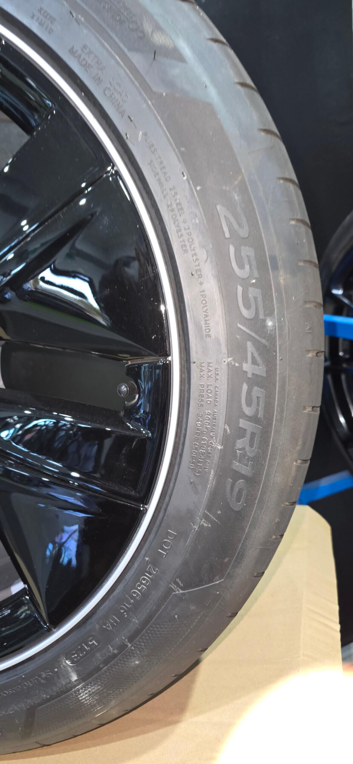 Genuine 19" Tesla Model Y Wheels & Tyres – Like New! - Image 6