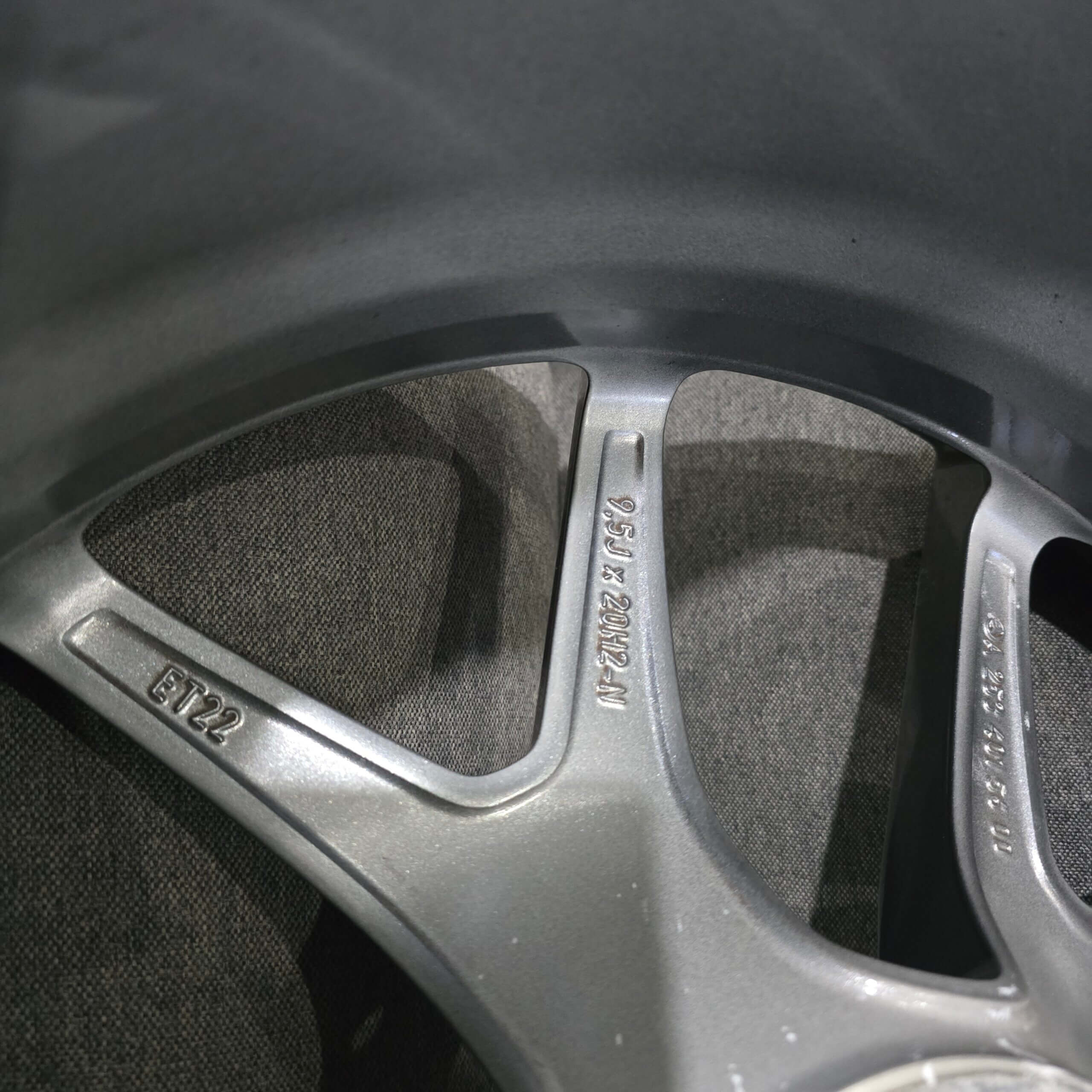 Refurbished Genuine OEM Mercedes AMG 20×9.5 Wheel Rim – Grey Machined Face, ET22 Offset - Image 4