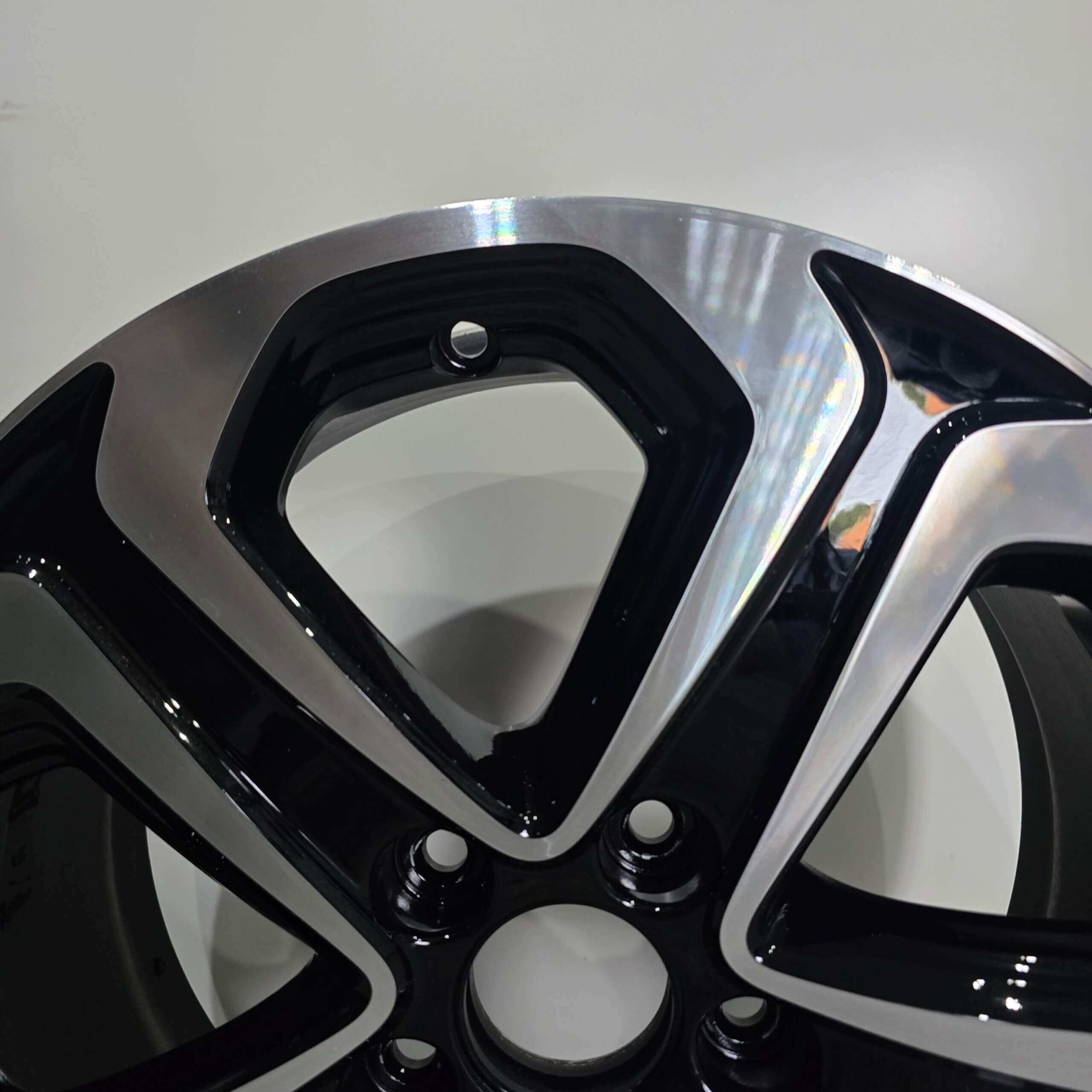 Refurbished Genuine Honda 17x7 HR-V Sport Diamond Cut Black Wheel Rim – Fits Civic 2014-2015 - Image 4