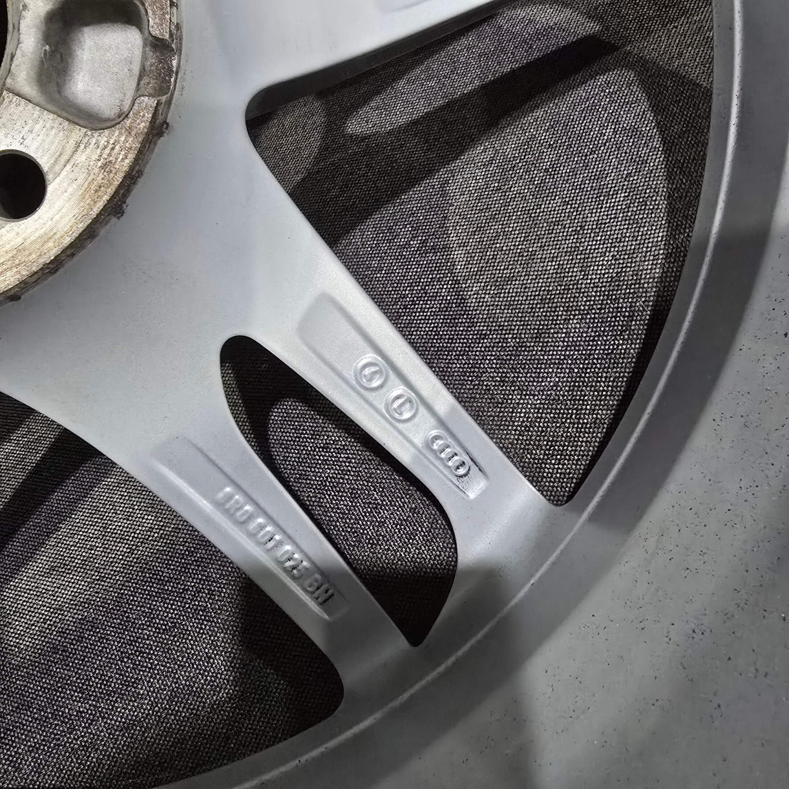 Refurbished Genuine OEM Audi Q5 19×8 Wheel Rim – Silver, ET39 Offset - Image 2