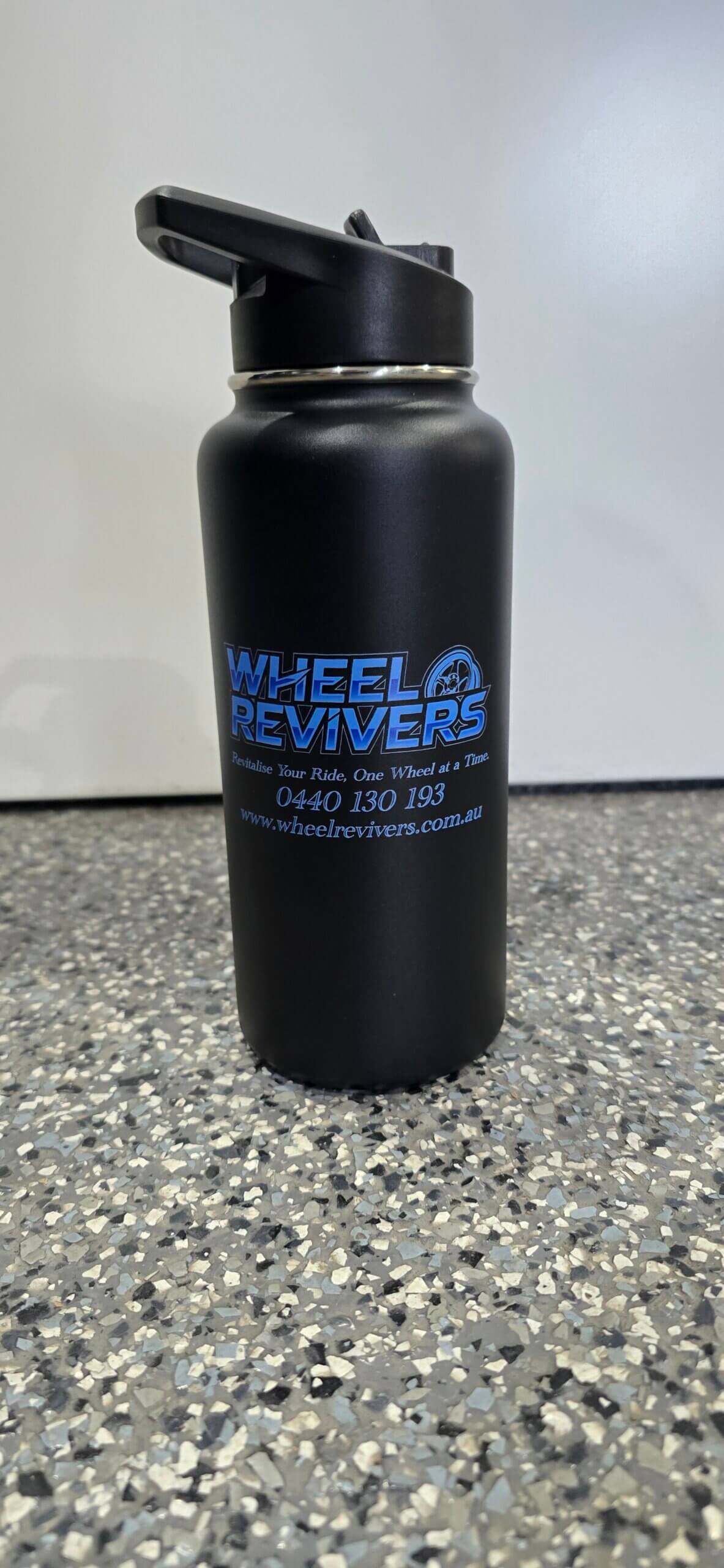 Wheel Revivers Premium Hydo Flask 32oz Bottle – Limited Edition Series - Image 3