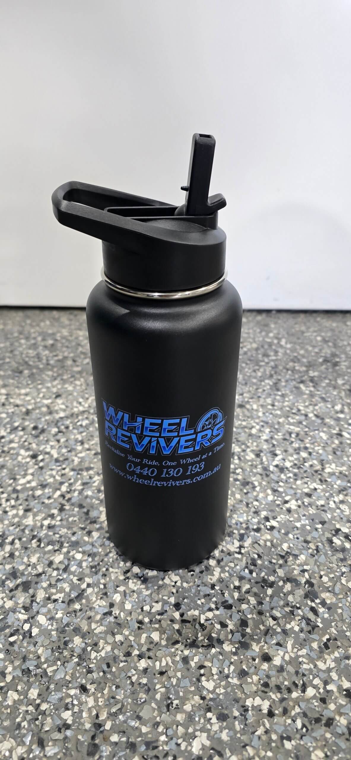 Wheel Revivers Premium Hydo Flask 32oz Bottle – Limited Edition Series - Image 2