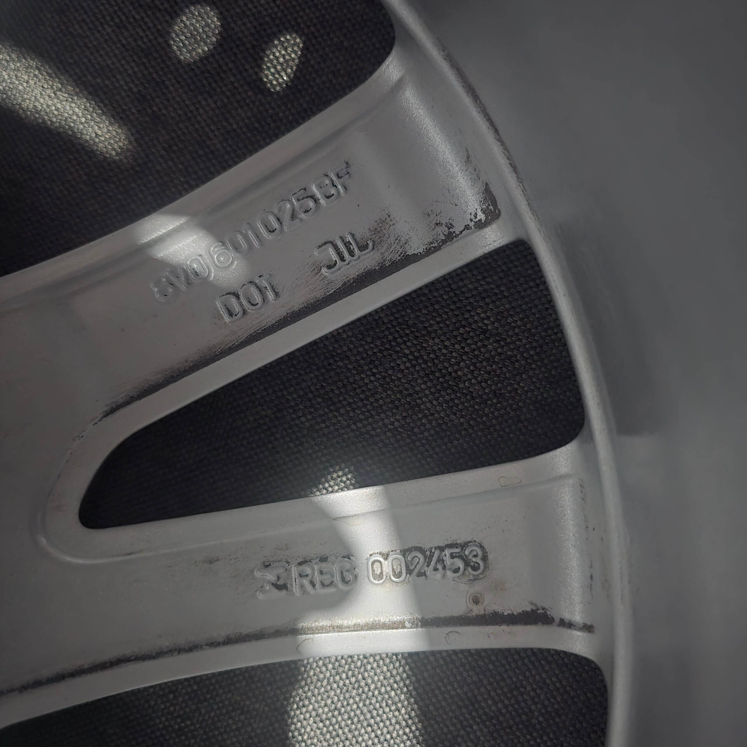 Refurbished Genuine Audi A3 8V 17" Alloy Wheels – 5 Twin Spoke, Silver Finish, Part Number 8V0 601 025 BF - Image 3