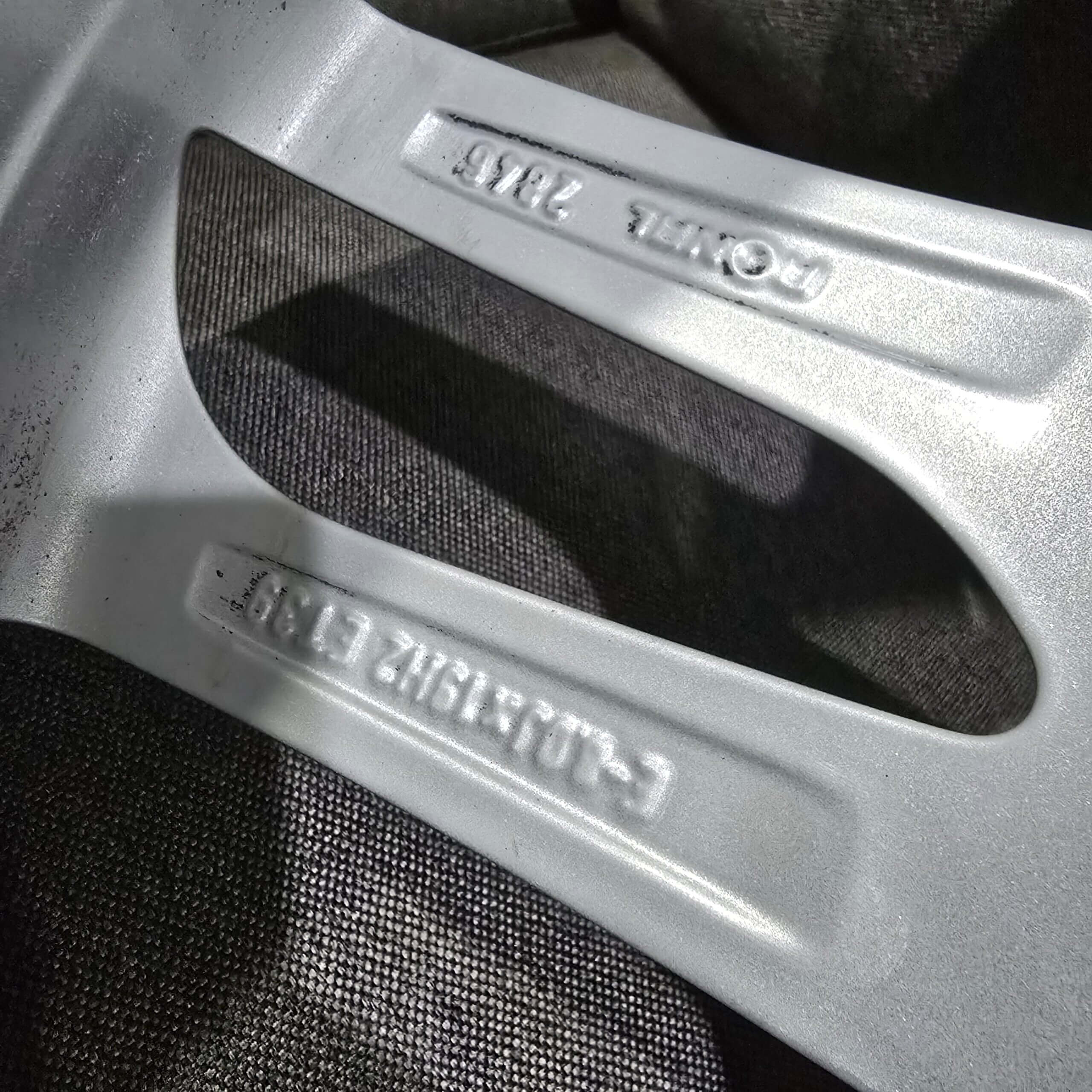 Refurbished Genuine OEM Audi Q5 19×8 Wheel Rim – Silver, ET39 Offset - Image 4